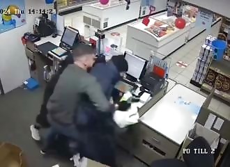 Armed robber ridiculed by customers and staff in Scotland 