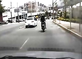 Bad Karma pour un motard trop rageux