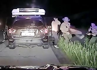 Un homme se fait abattre lors d'un contrôle routier (Sous-titre - Public averti)