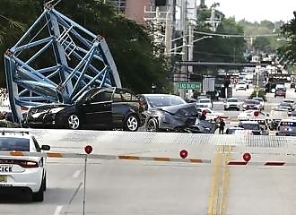 Choc : une grue s'effondre sur une voiture, tuant un ouvrier à Fort Lauderdale
