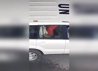 Ça chauffe dans un véhicule des Nations Unies