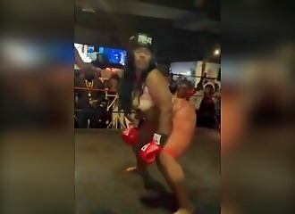 Un grand moment de boxe (bien WTF)