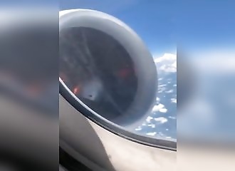 Un passager filme la grave avarie du réacteur de son avion (États-Unis)