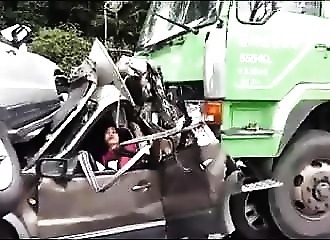 Les impressionnantes images d’un énorme carambolage à Taïwan