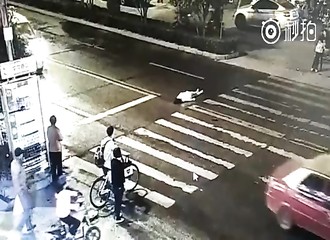 Écrasée à deux reprises, une femme décède dans l’indifférence totale (Chine)