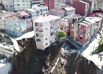 Turquie : un énorme glissement de terrain sur une zone en construction