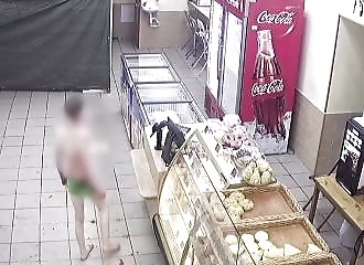 Russie : après le massacre de sa famille, ce gamin part se réfugier dans une boulangerie